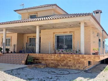 Villa con balcone in vendita a Pedanías Centro