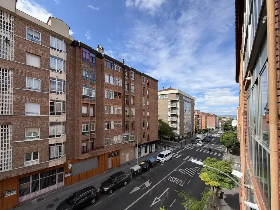 Exterior view of Flat for sale in Vitoria - Gasteiz  with Heating, Storage room and Furnished