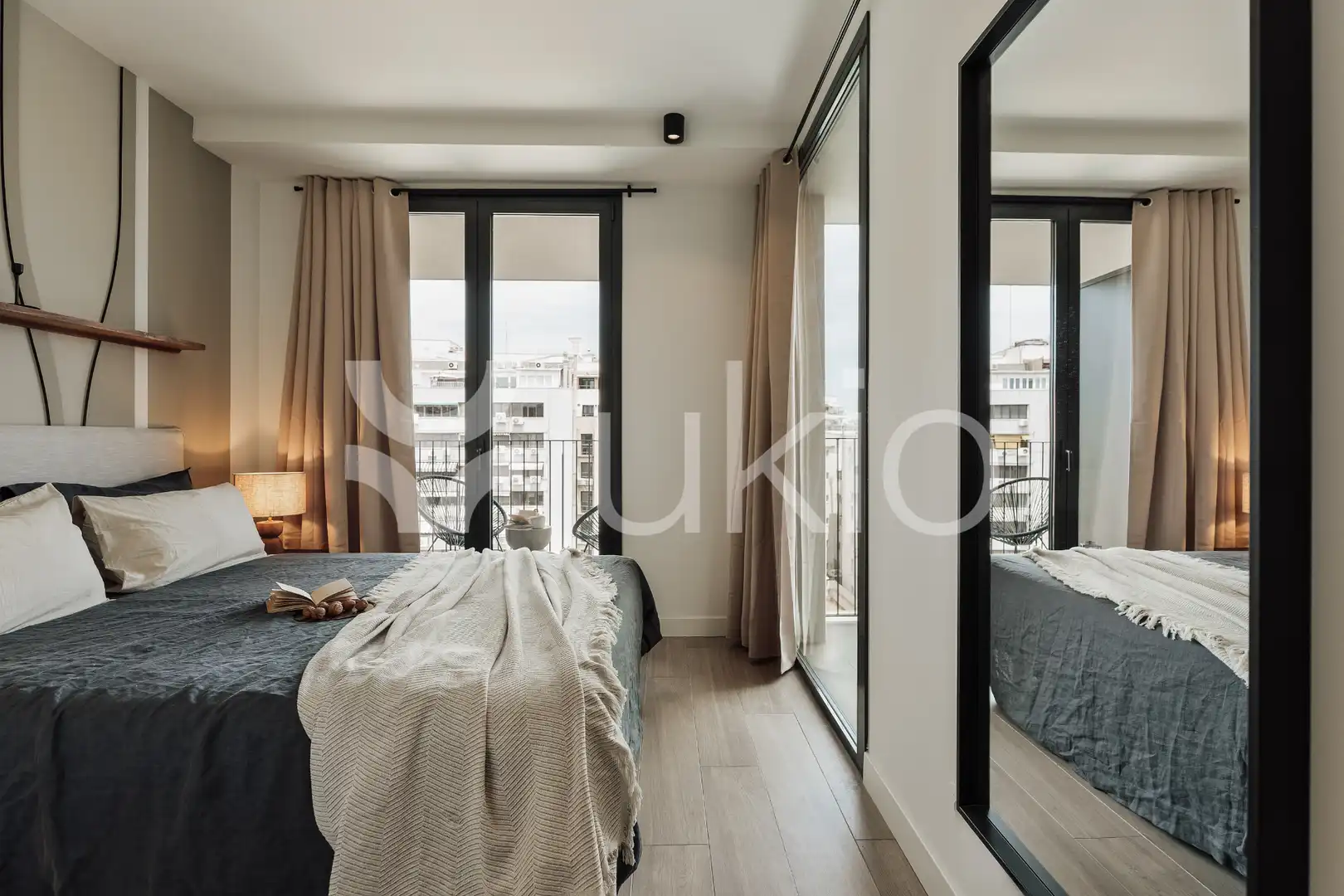 Habitación de Apartamento de alquiler en Barcelona con Aire acondicionado, Calefacción y Amueblado