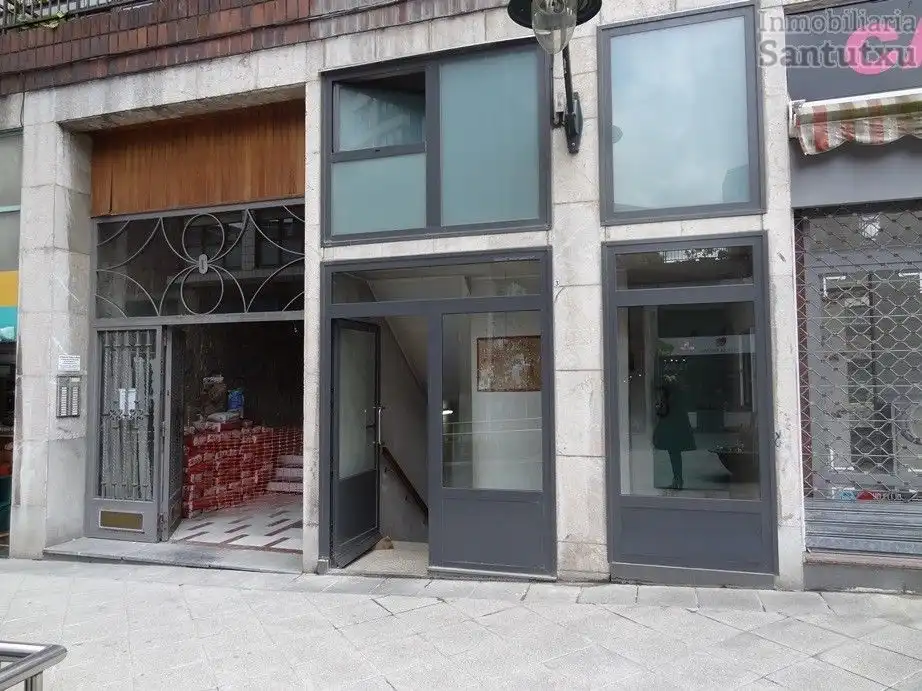 Außenansicht von Garage zum Verkauf in Bilbao 