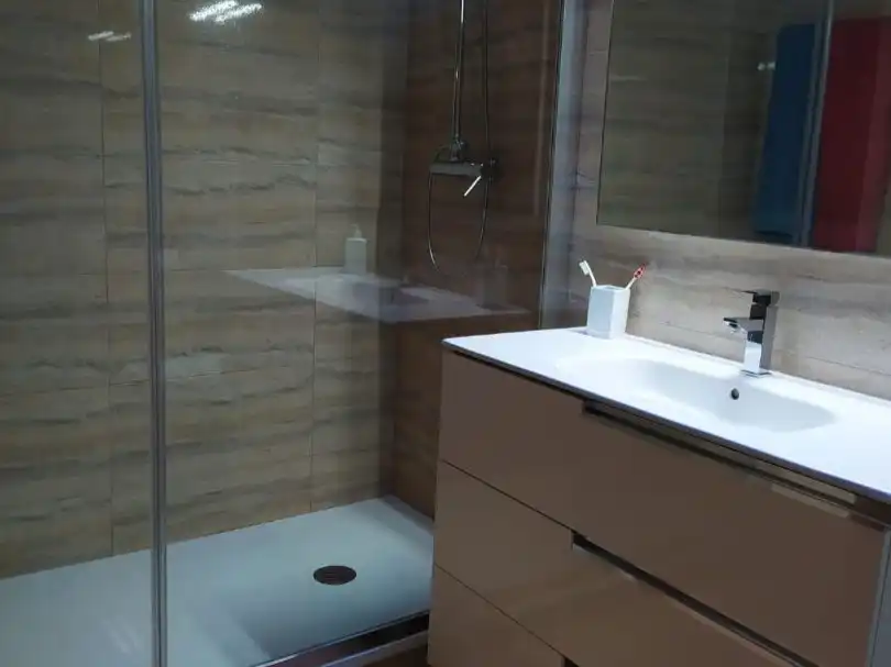 Bany de Casa o xalet en venda en Sant Vicenç de Castellet amb Aire condicionat, Terrassa i Balcó