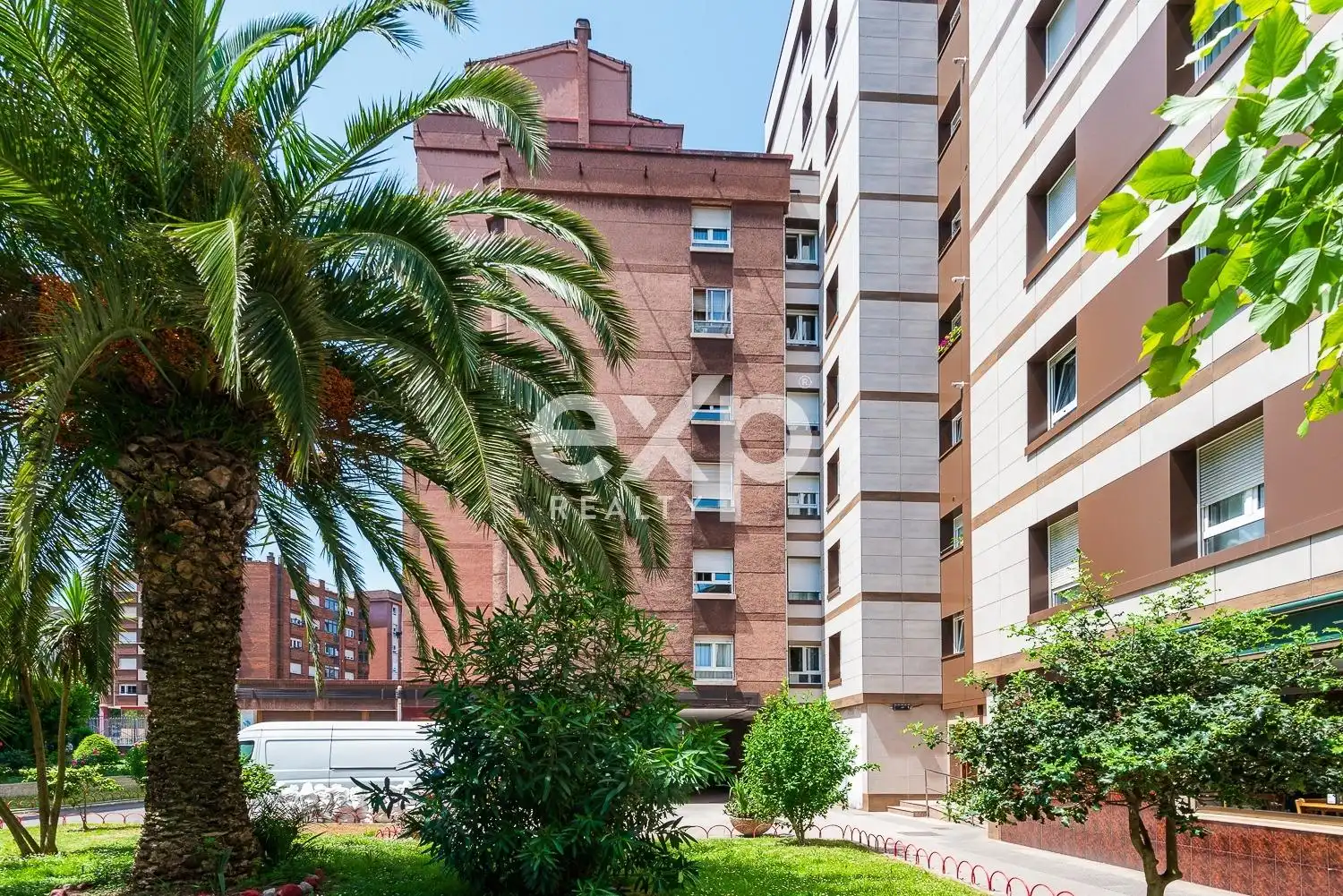 Vista exterior de Pis en venda en Gijón  amb Aire condicionat, Calefacció i Moblat
