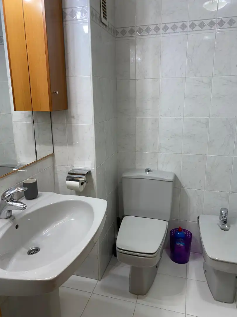 Baño de Piso para compartir en Centro