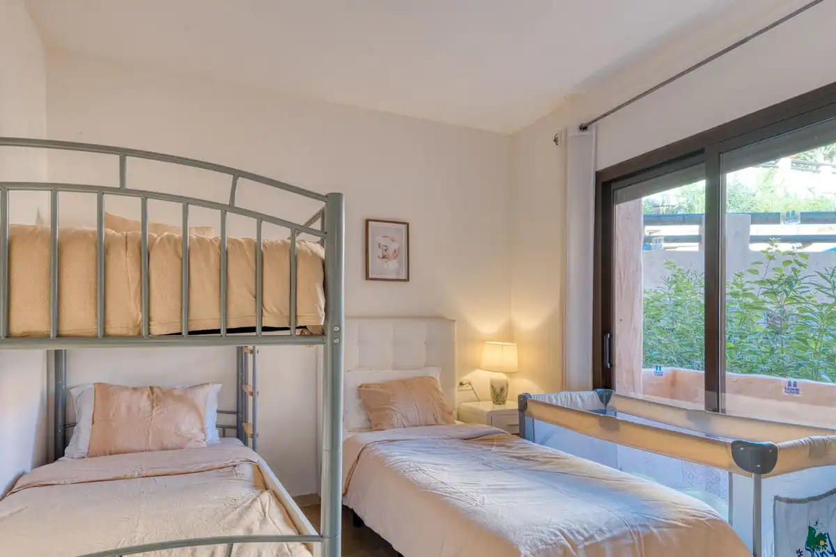 Habitación de Planta baja en venta en Manilva con Aire acondicionado, Terraza y Trastero