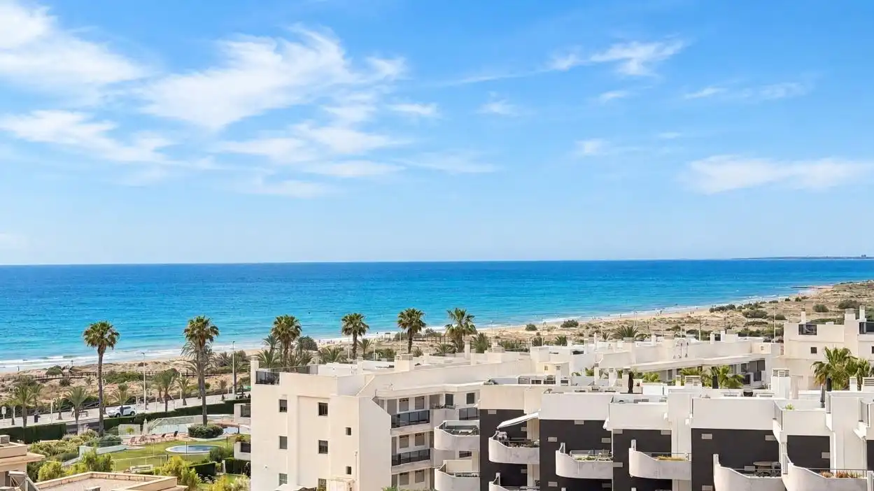 Vista exterior de Apartamento en venta en Elche / Elx con Aire acondicionado, Jardín privado y Terraza