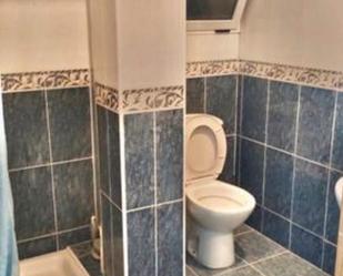 Bathroom of Flat to share in Sueca  with Air Conditioner, Heating and Furnished