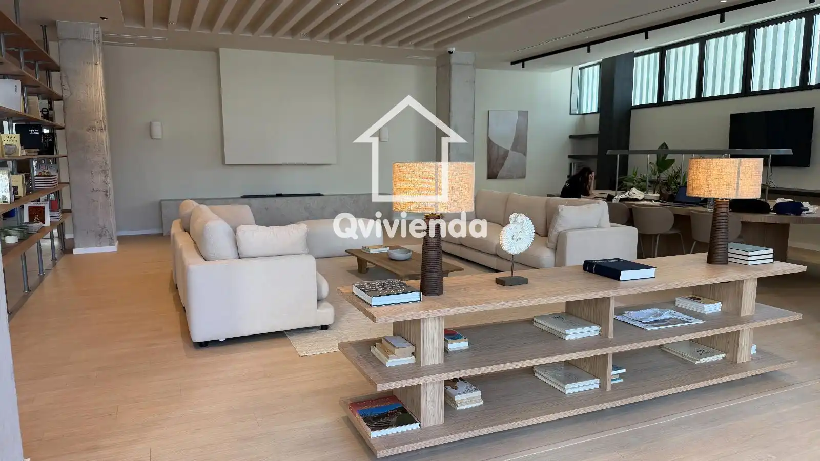 Sala d'estar de Pis de lloguer en Terrassa amb Aire condicionat, Terrassa i Piscina