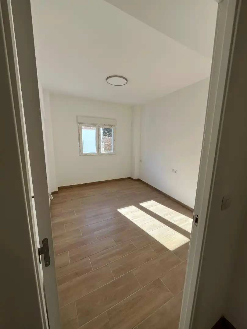 Schlafzimmer von Haus oder Chalet zum Verkauf in Alginet mit Parkett und Terrasse