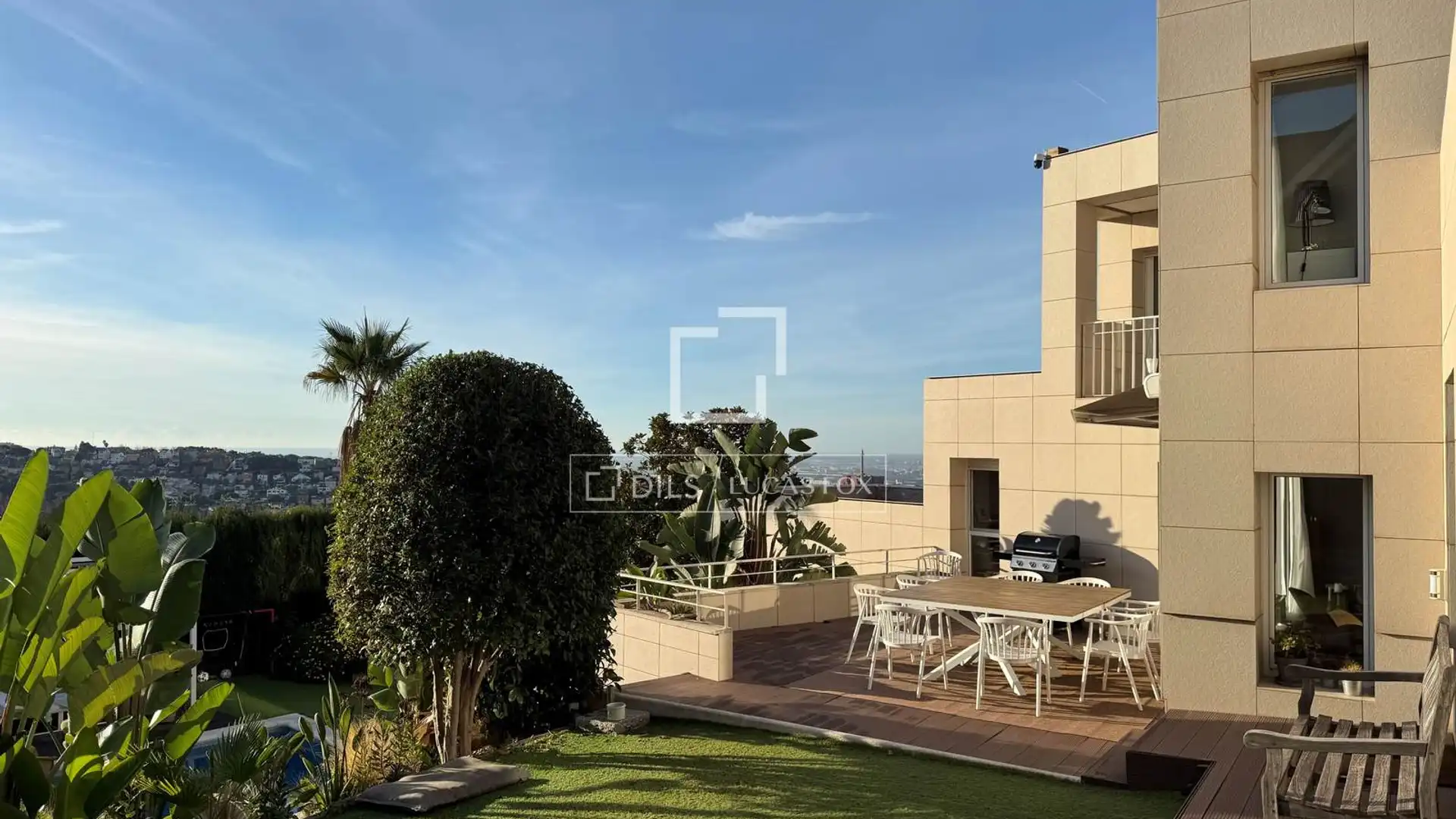 Terrassa de Casa o xalet en venda en Sant Just Desvern amb Aire condicionat, Calefacció i Jardí privat