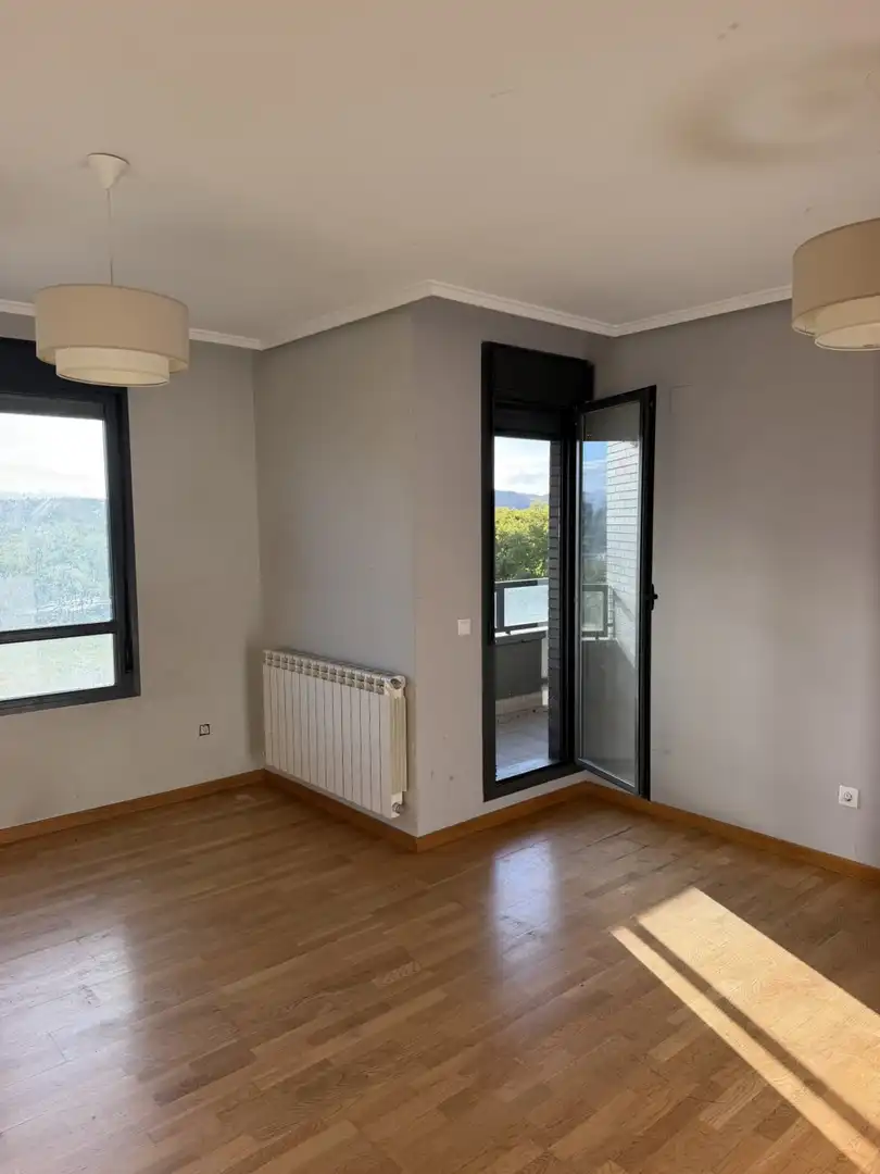 Bedroom of Flat for sale in El Campillo - Norte