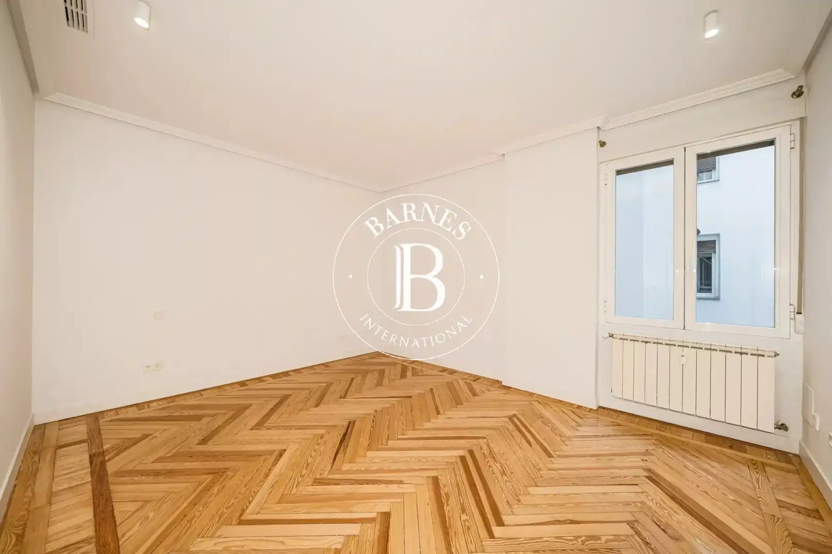 Schlafzimmer von Wohnung zur Miete in Madrid mit Klimaanlage, Heizung und Ofen