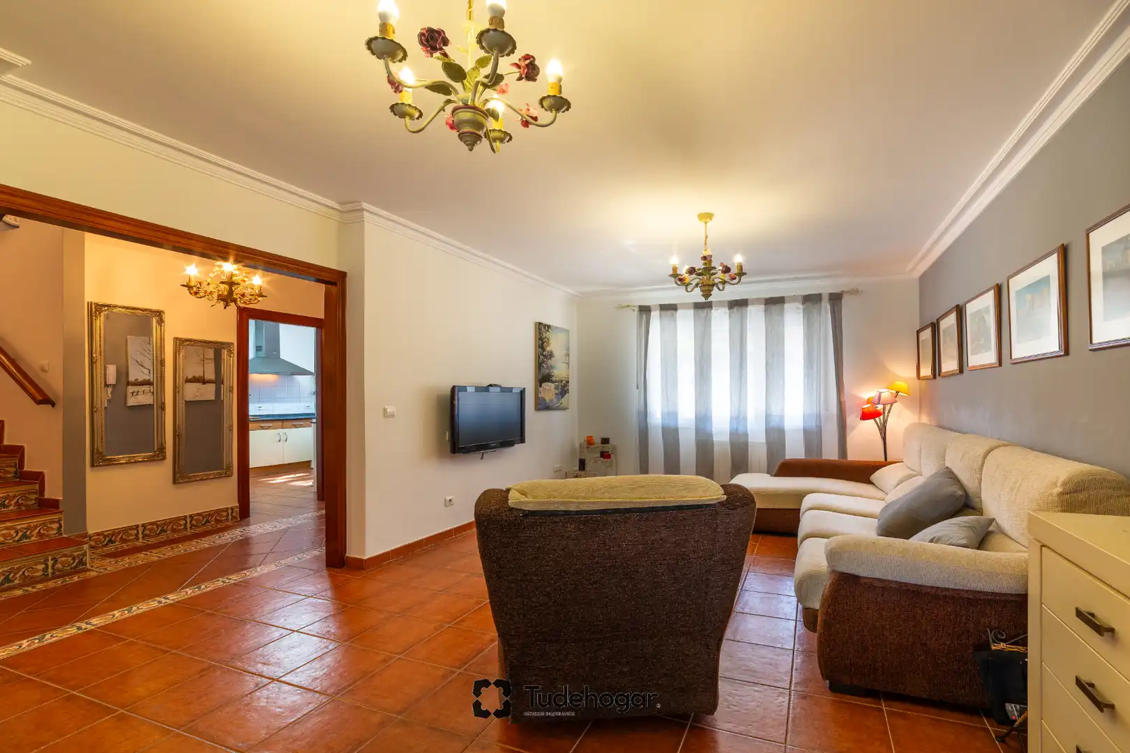 Sala de estar de Casa o chalet en venta en Tudela de Duero con Calefacción, Jardín privado y Amueblado