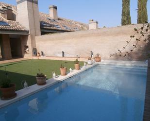 Swimming pool of Flat for sale in Pozuelo de Alarcón  with Air Conditioner, Terrace and Swimming Pool