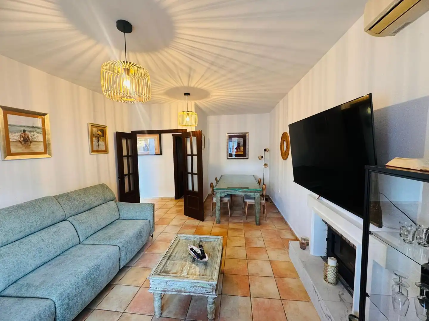 Living room of Houses for sale in Chiclana de la Frontera  with Air Conditioner, Private garden and Storage room