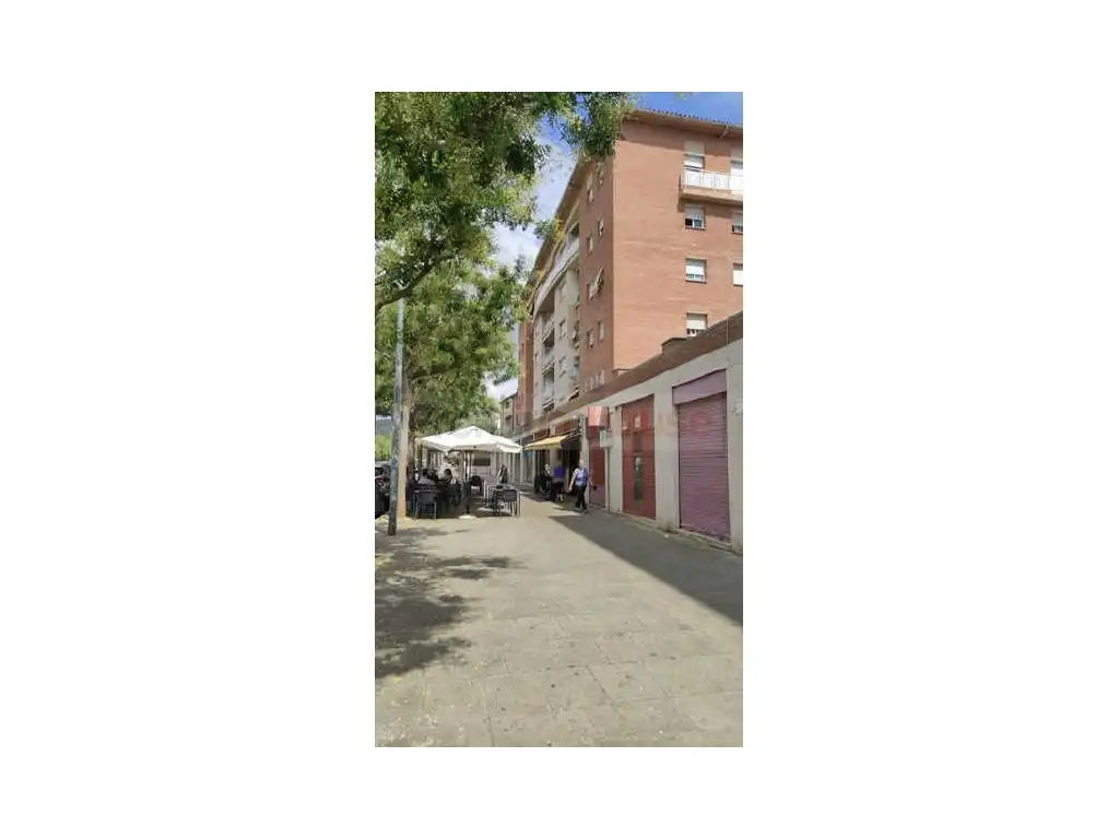 Gewerbefläche zum Verkauf in Avinguda de la Riera de Sant Llorenç, imagen 3