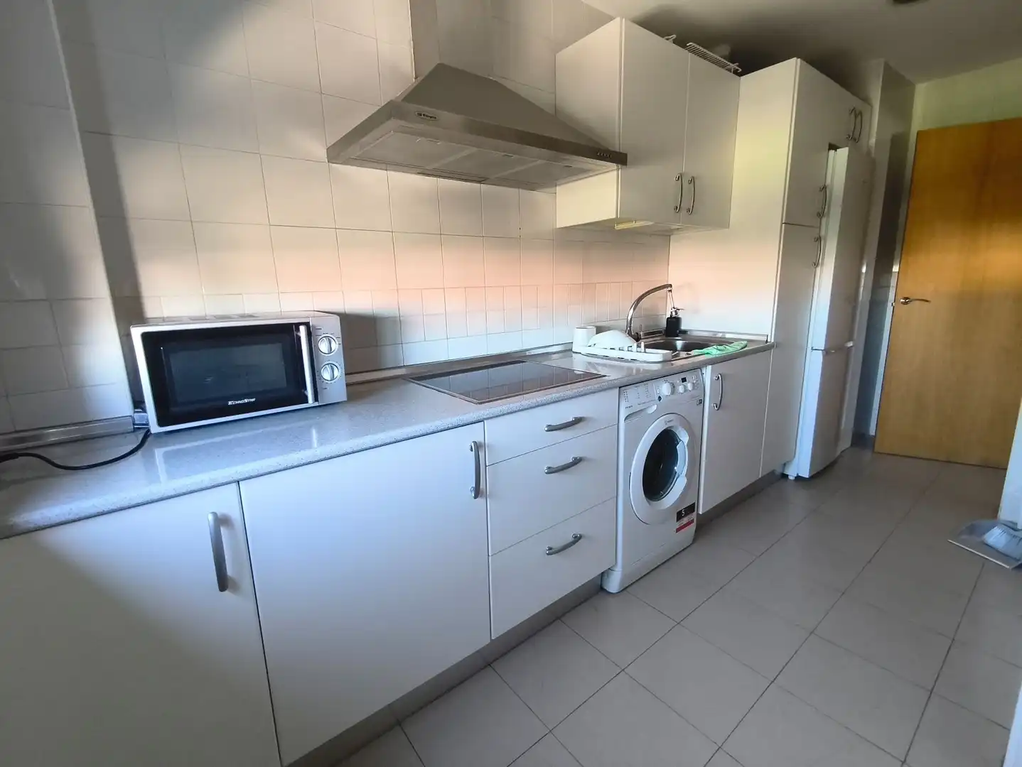 Cocina de Piso de alquiler en Aljaraque con Aire acondicionado y Amueblado