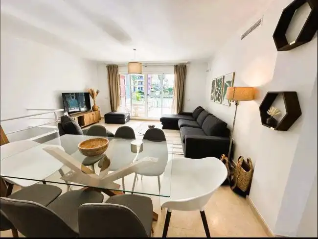 Appartement compact avec piscine à vendre à Puerto de Sotogrande - La Marina, imagen 4