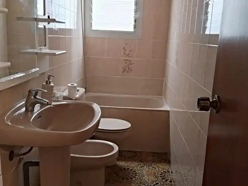Bany de Pis en venda en L'Hospitalet de Llobregat amb Balcó