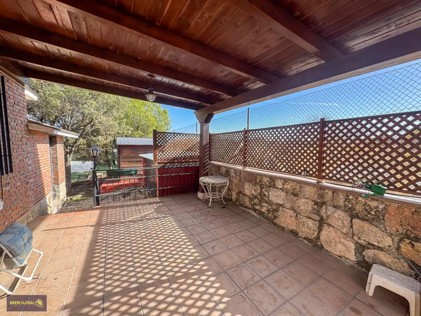 Terrassa de Casa o xalet en venda en La Cabrera amb Jardí privat, Terrassa i Traster