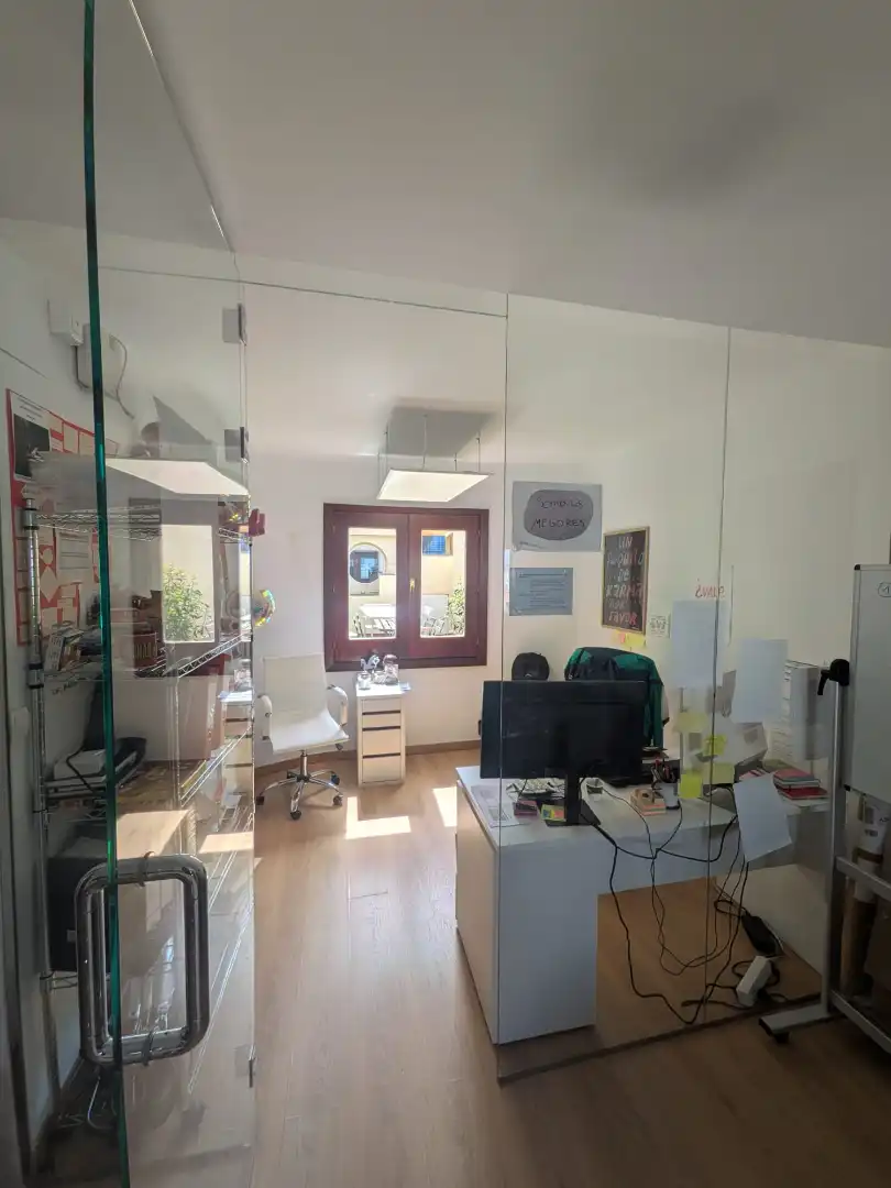 Büro zur Miete in Madrid mit Klimaanlage, Heizung und Terrasse