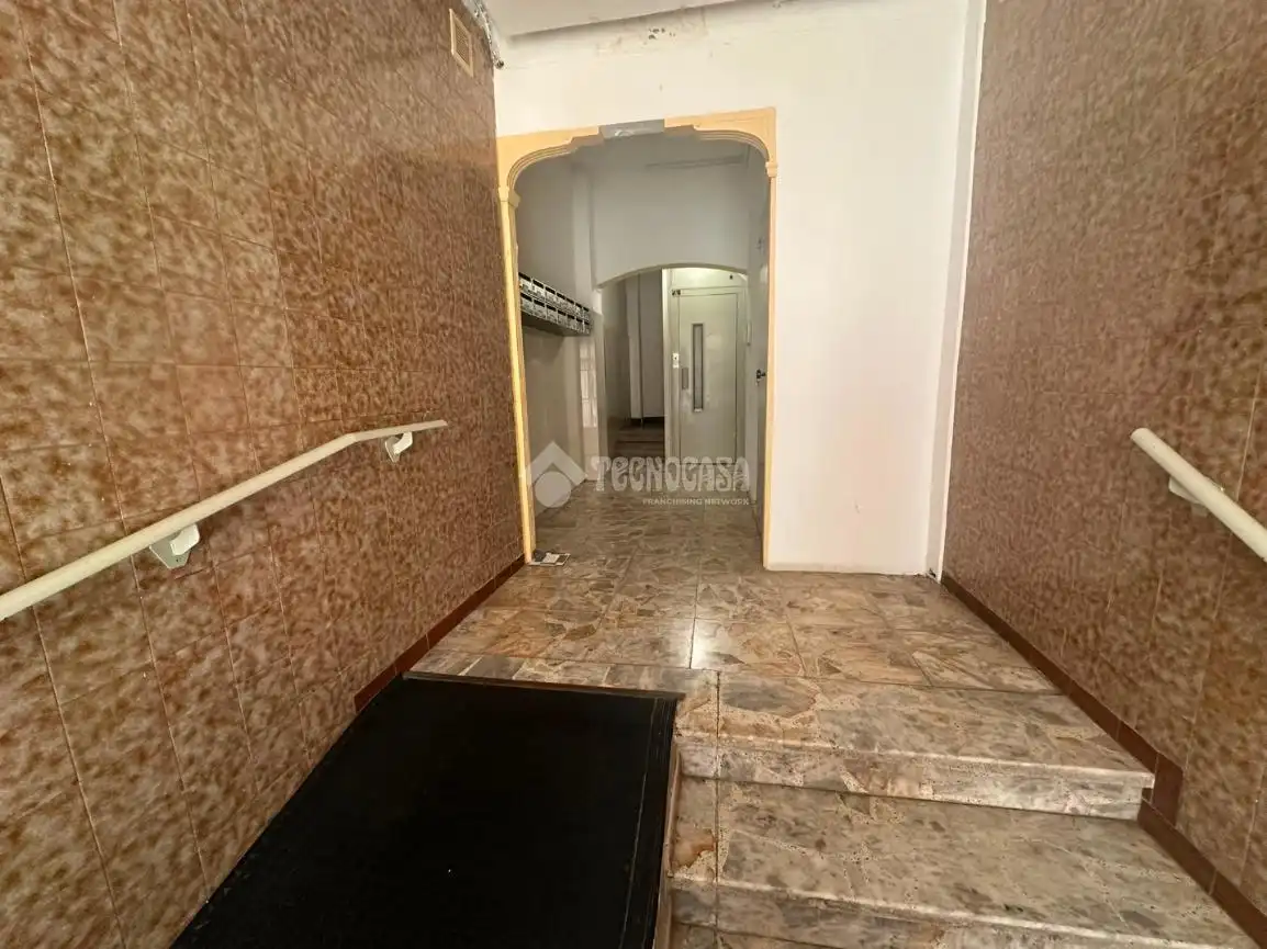 Wohnung zum Verkauf in Zaragoza mit Heizung und Möbliert
