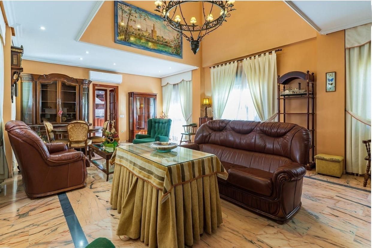 Living room of Single-family semi-detached for sale in  Sevilla Capital  with Air Conditioner and Storage room