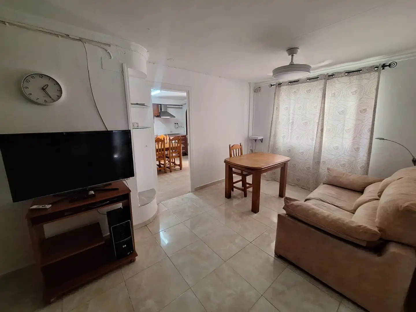 Wohnzimmer von Wohnung zur Miete in La Línea de la Concepción mit Möbliert, Ofen und Waschmaschine