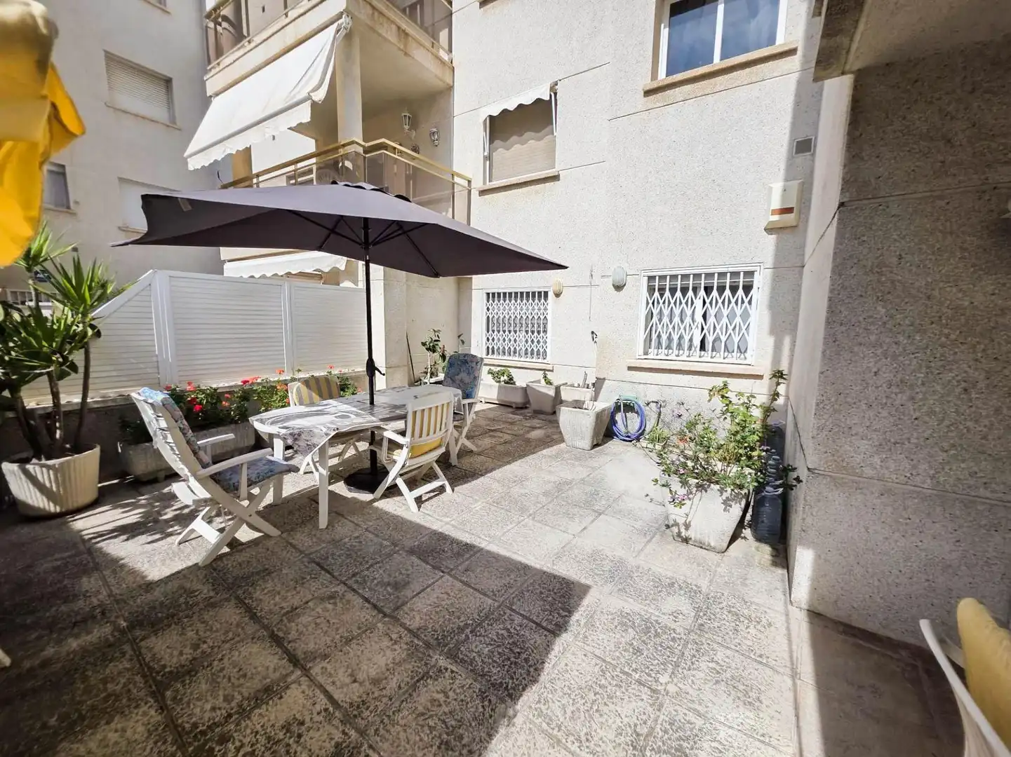 Terraza de Planta baja en venta en Cunit con Amueblado y Piscina comunitaria