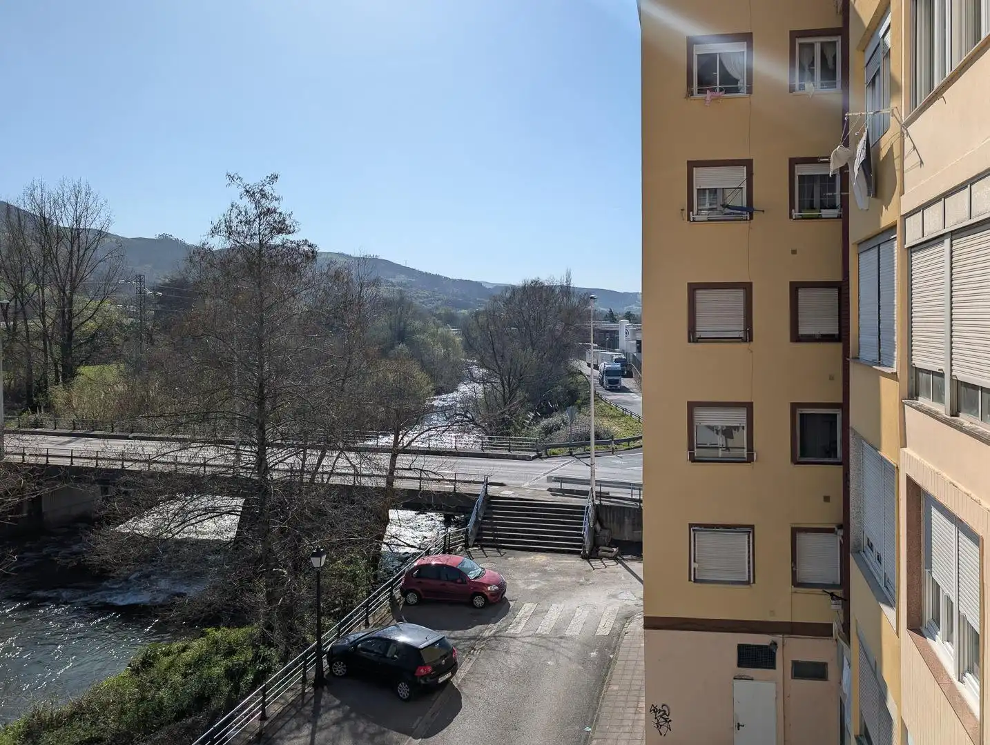 Vista exterior de Piso en venta en Santa María de Cayón