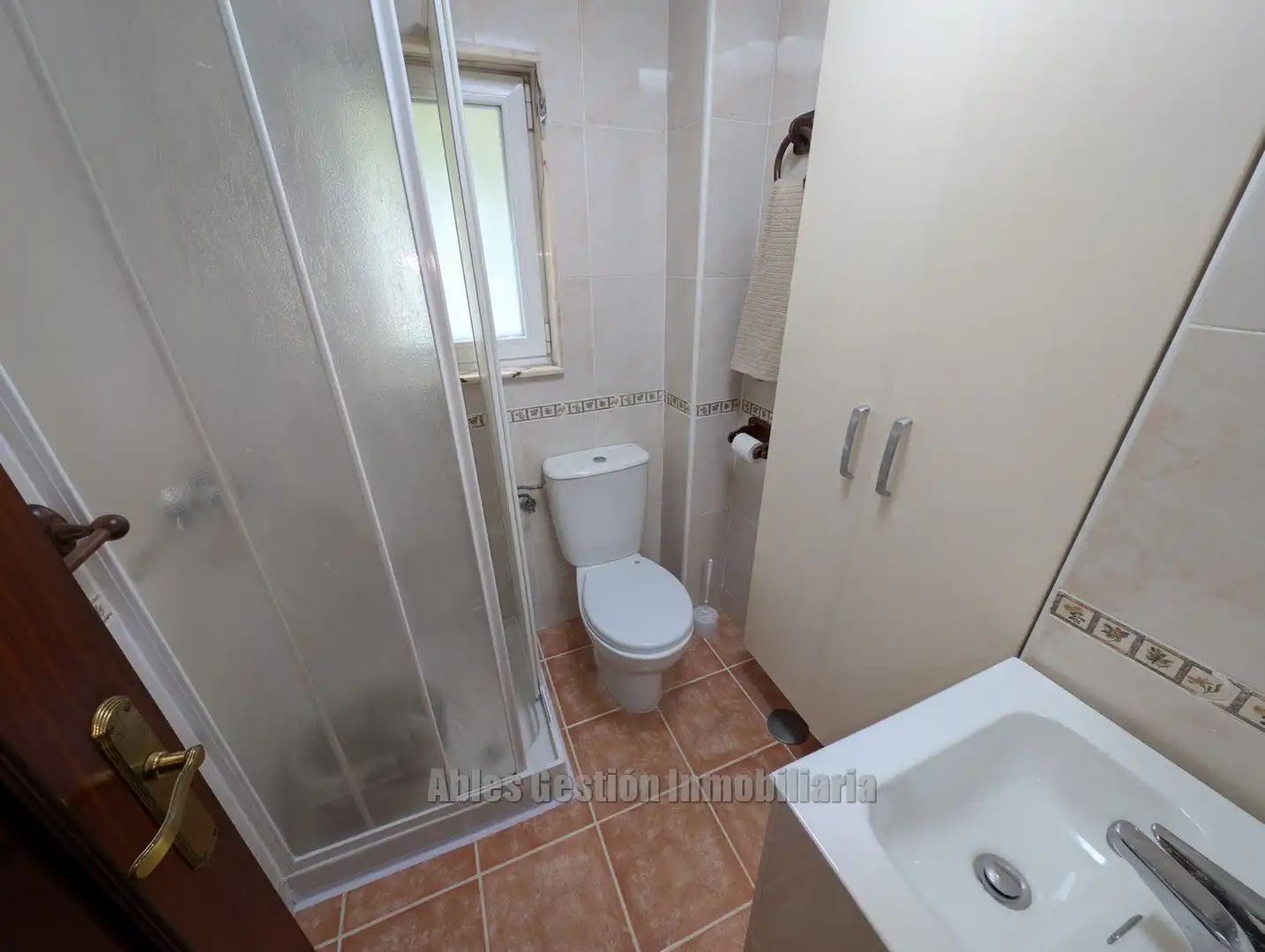 Badezimmer von Wohnung zum Verkauf in Oviedo  mit Möbliert
