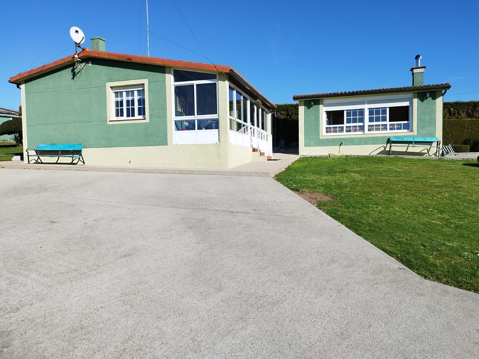 Exterior view of House or chalet for sale in Cerceda  with Heating, Furnished and Oven