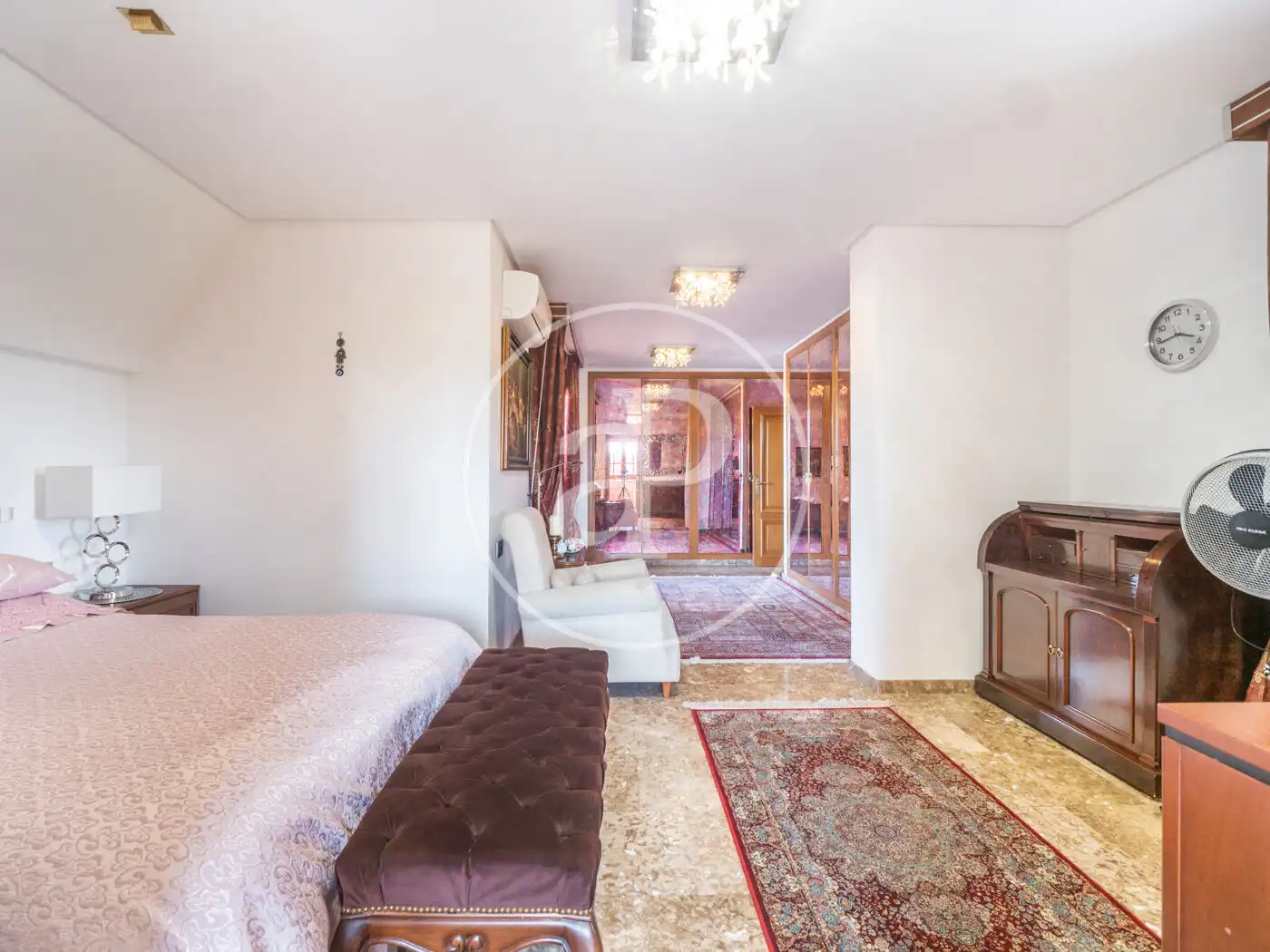 Habitación de Casa o chalet en venta en Godella con Aire acondicionado, Calefacción y Jardín privado