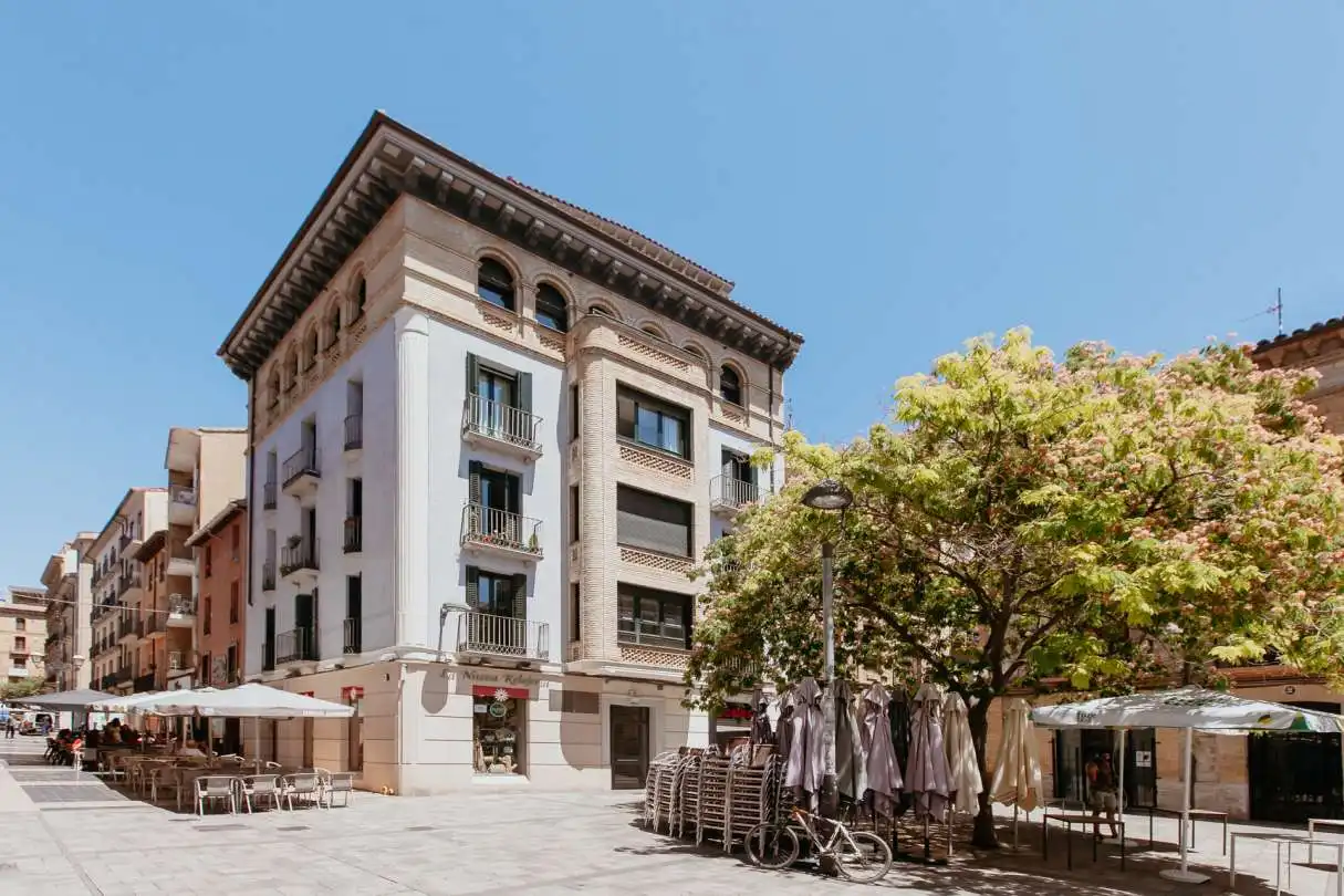 Außenansicht von Dachboden zur Miete in Huesca mit Klimaanlage, Heizung und Terrasse