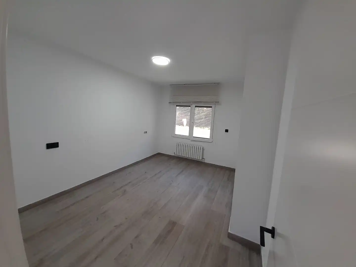 Dormitori de Casa o xalet en venda en Mieres (Asturias) amb Calefacció, Jardí privat i Parquet