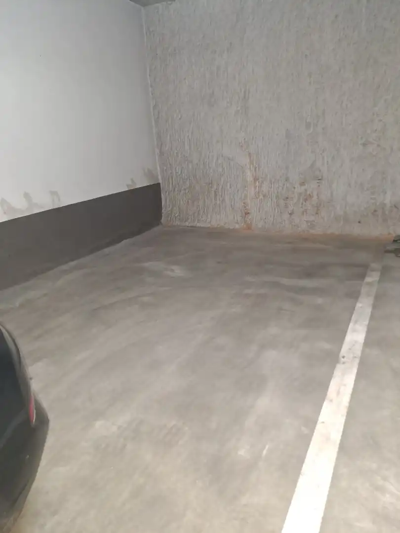 Garaje en venta en Vilanova i la Geltrú