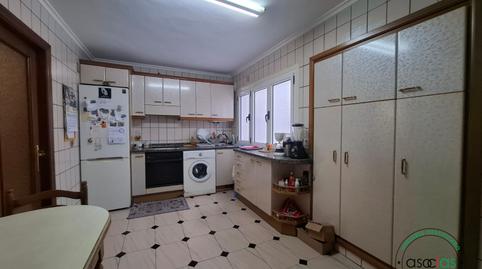 Foto 3 de Piso en venta en Gijón - Av Pablo Iglesias, 61, La Arena, Gijón