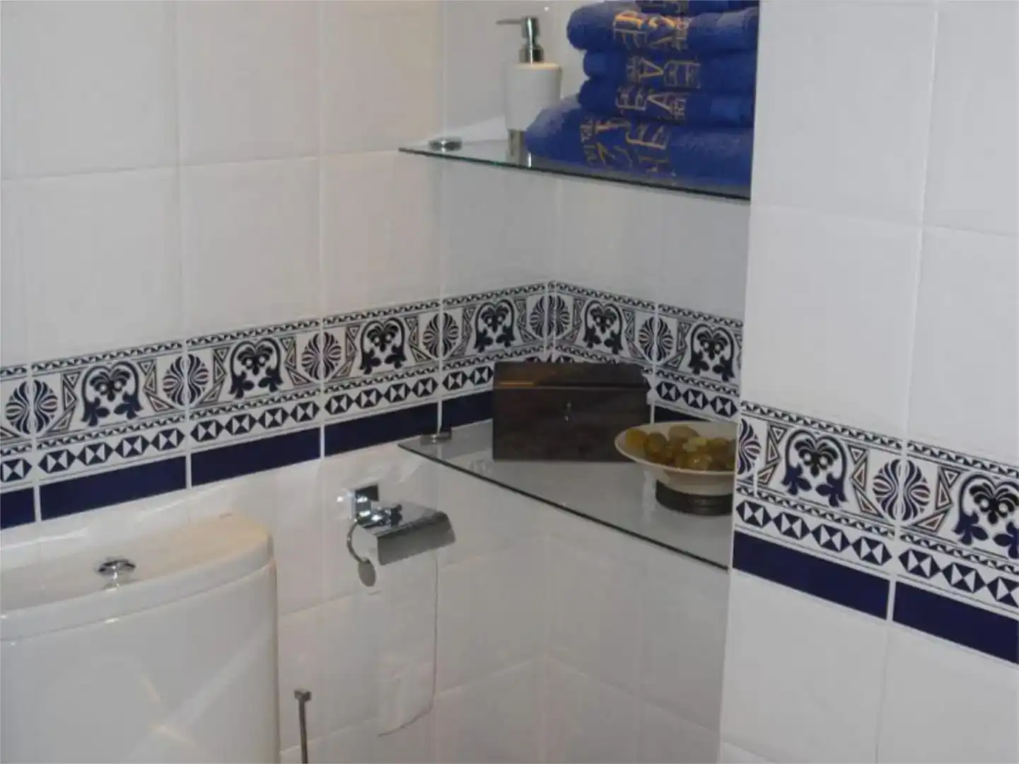 Bany de Pis per a compartir en Quesada