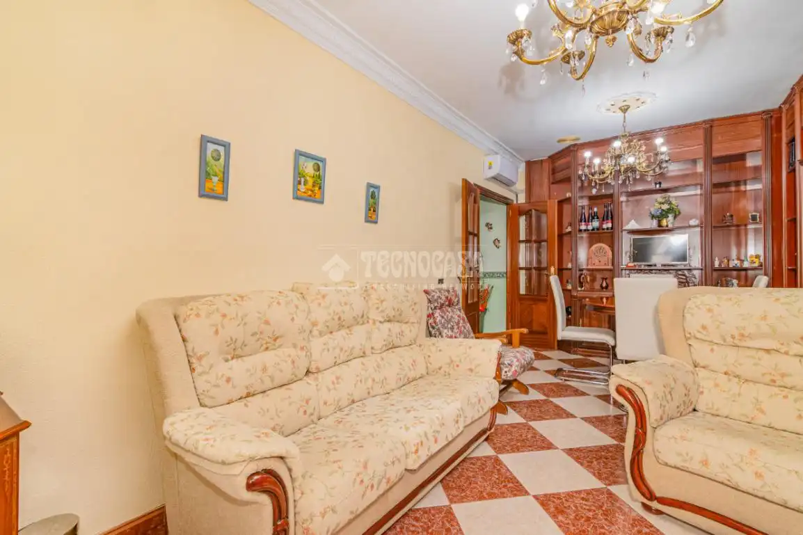 Sala de estar de Piso en venta en Lucena con Aire acondicionado, Amueblado y Balcón