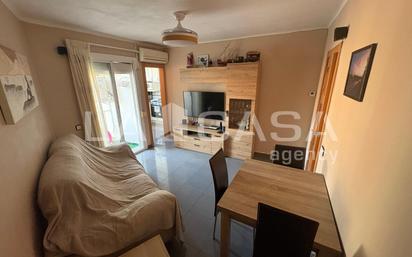 Living room of Flat for sale in Santa Coloma de Gramenet  with Heating and Balcony