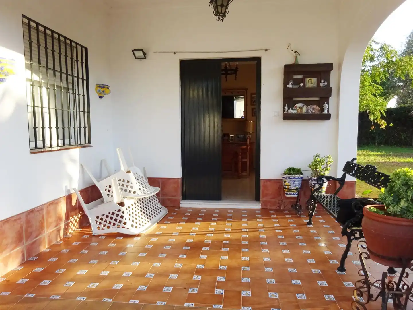 Houses for sale in Sanlúcar la Mayor  with Air Conditioner, Private garden and Storage room