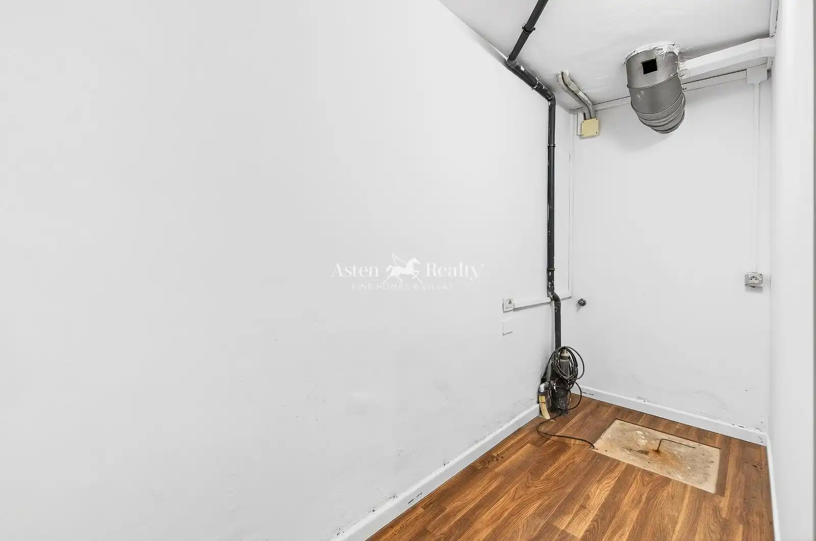 Local en venta en Guía de Isora con Terraza y Alarma