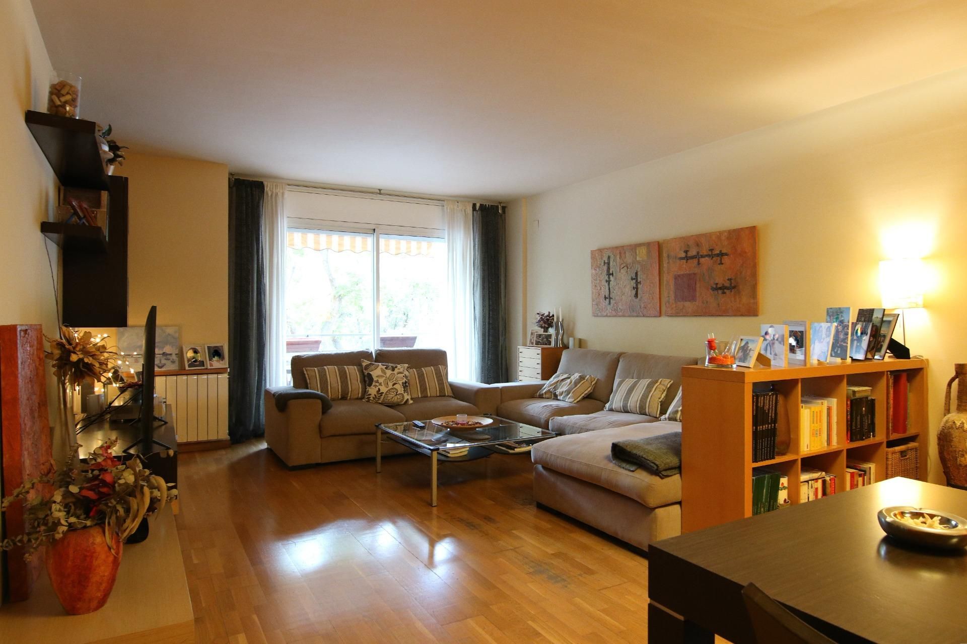 Flat for sale in Carrer BLASCO DE GARAY DE, Centre , Centre - Sant Oleguer