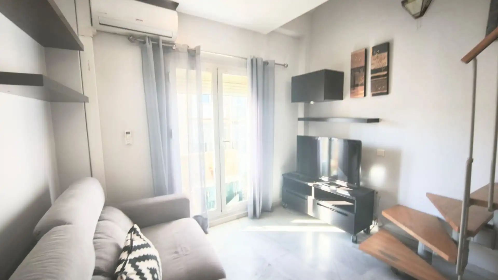 Sala de estar de Ático en venta en Málaga con Aire acondicionado, Terraza y Trastero
