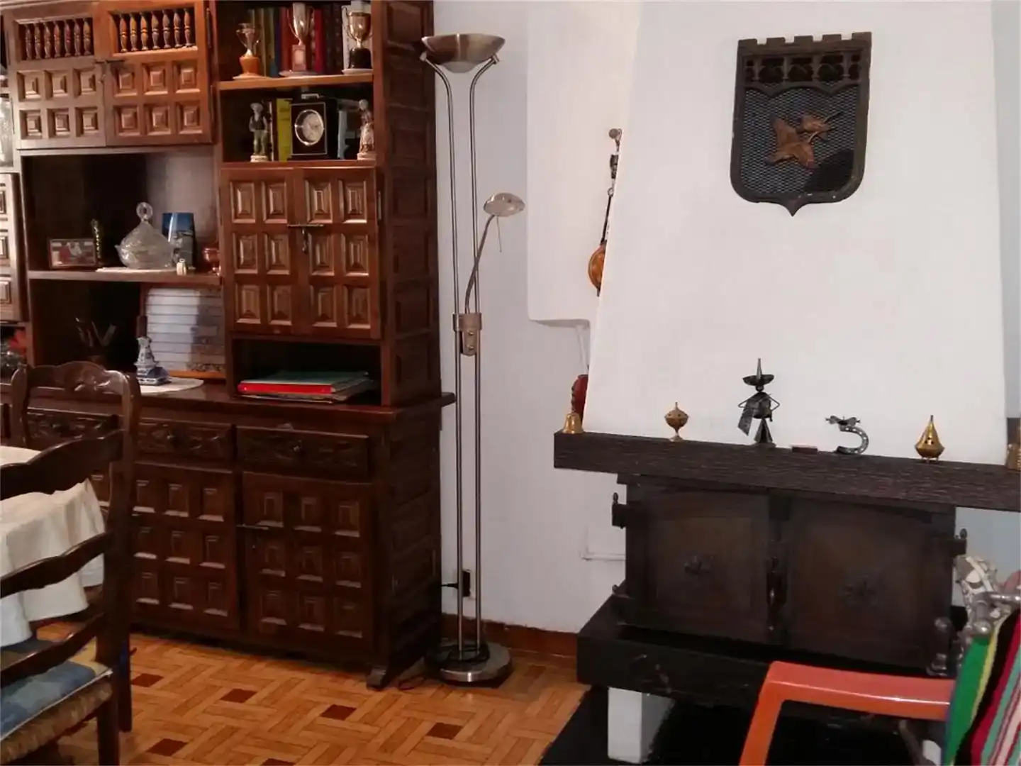 Living room of Flat for sale in Mecerreyes  with Parquet flooring, Furnished and Balcony