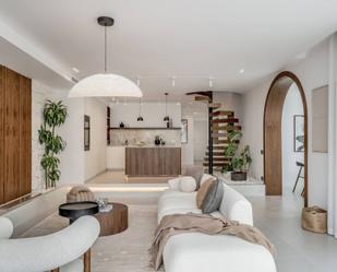 Sala d'estar de Finca rústica en venda en Marbella amb Terrassa i Balcó