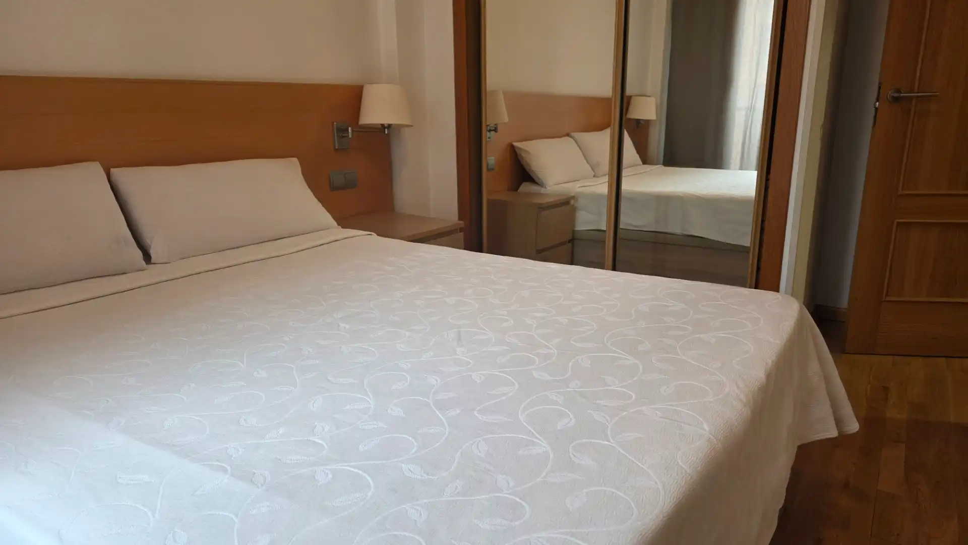Apartamento de alquiler en Calle de Belfast, 13, Rejas