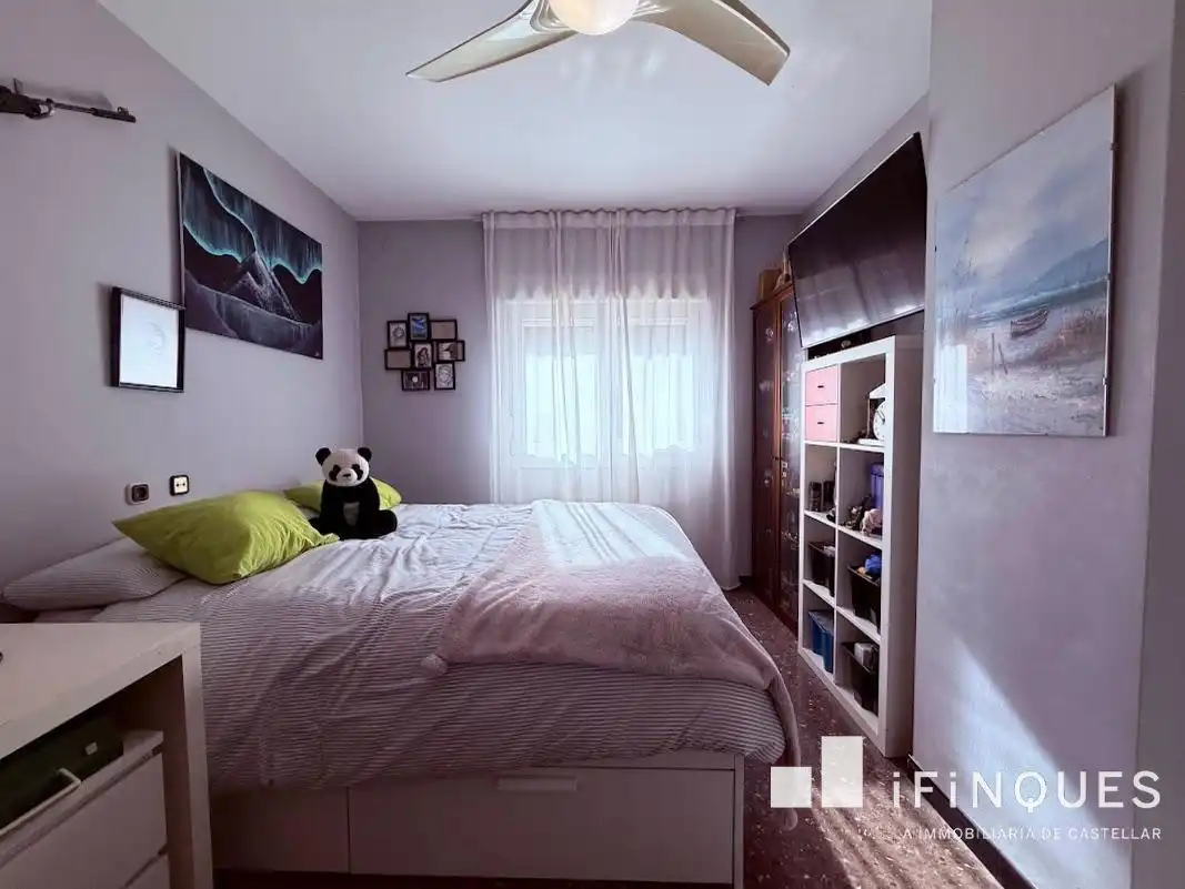 Bedroom of Houses for sale in Castellar del Vallès  with Air Conditioner, Private garden and Parquet flooring