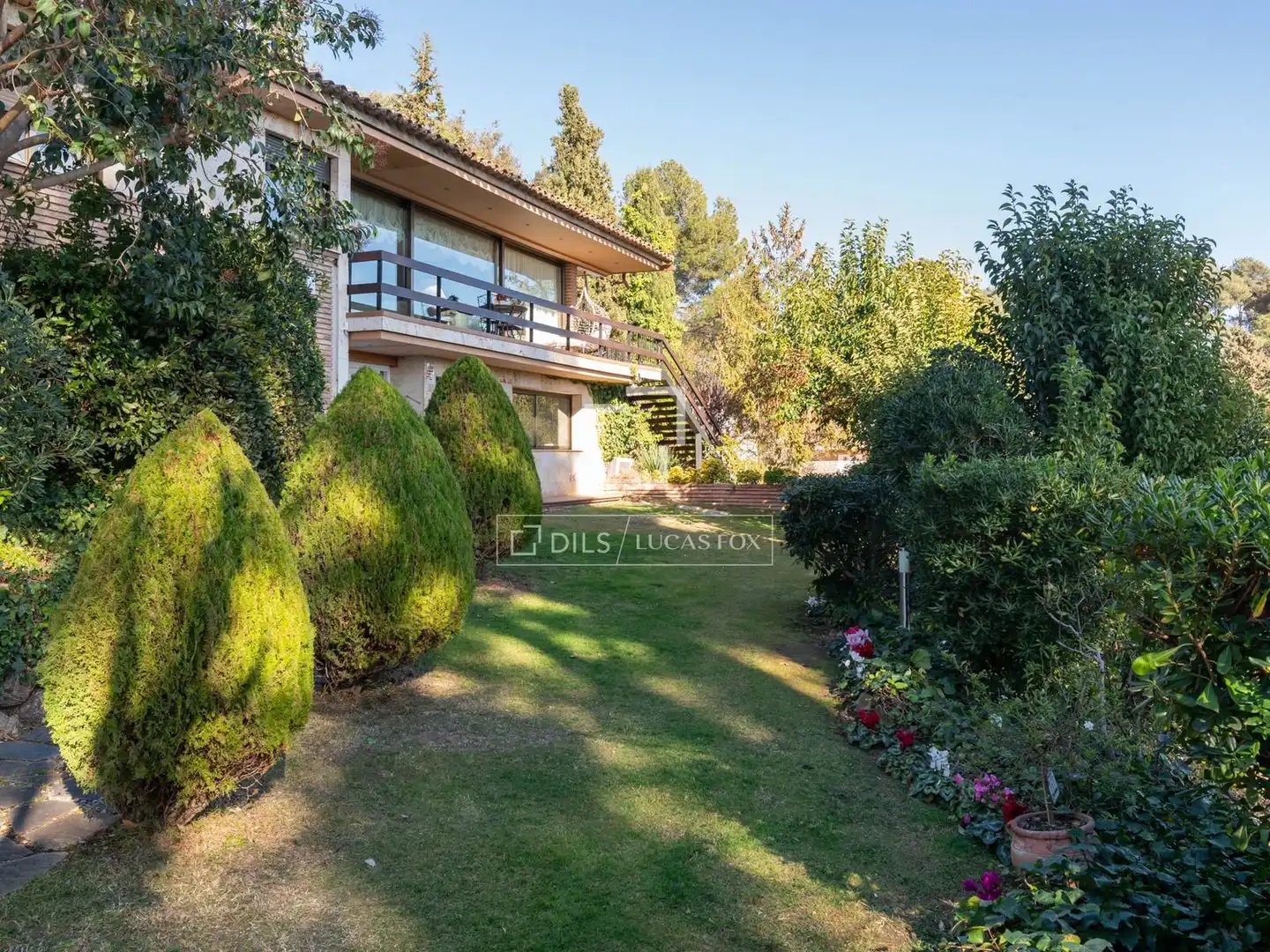 Jardín de Casa o chalet en venta en Cerdanyola del Vallès con Aire acondicionado, Calefacción y Jardín privado