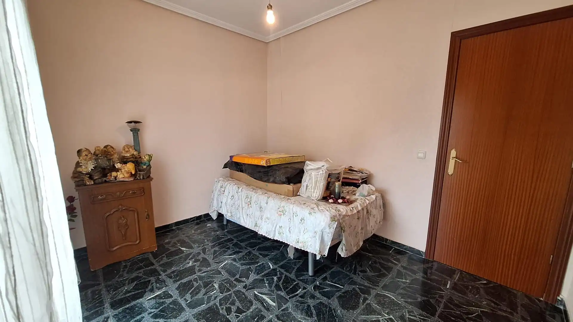Dormitori de Casa o xalet en venda en Almodóvar del Río amb Aire condicionat, Calefacció i Terrassa