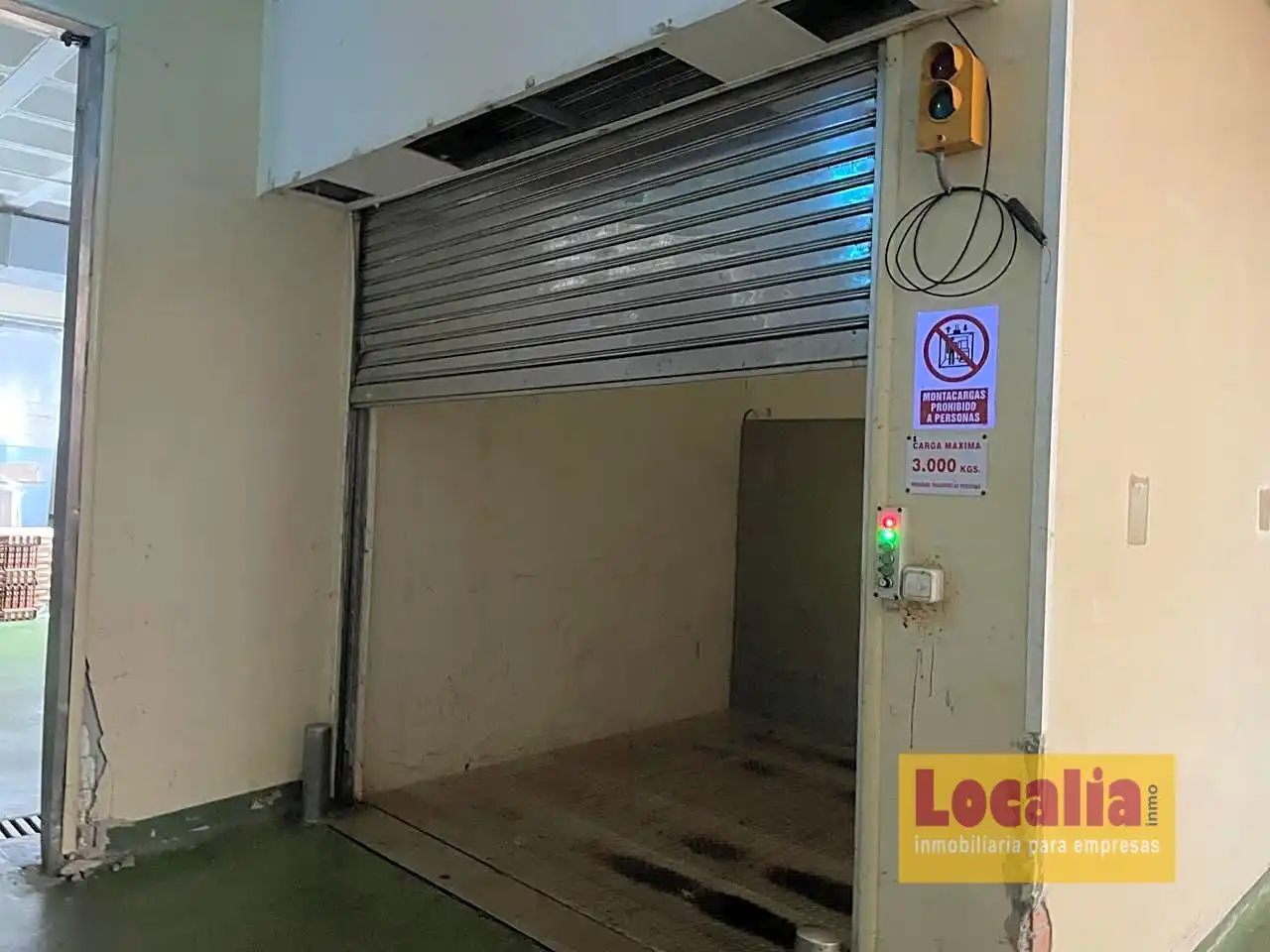 Nave industrial en venta en Laredo